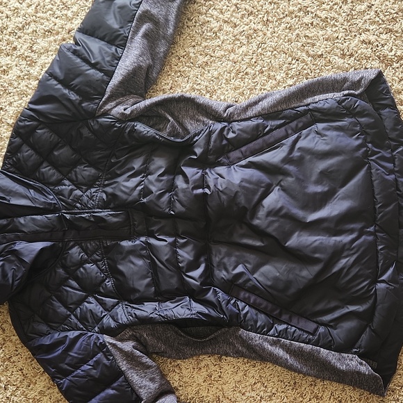 Lululemon Women's Quilted Jacket - Picture 7 of 8